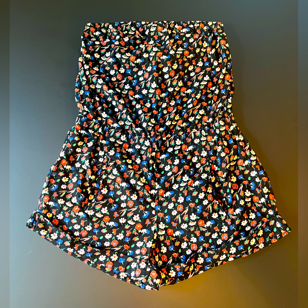 Jack Wills Size 4 Black and Multicolored Floral Romper